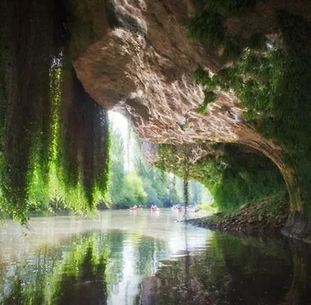 Les 7 Roches 6 Couchages Les Eyzies