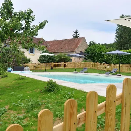 Les 7 Roches 6 Couchages Les Eyzies