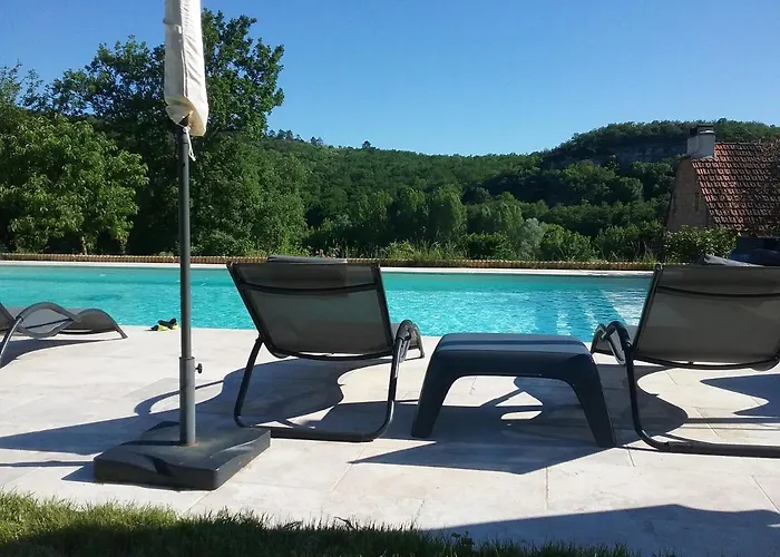 Les 7 Roches 6 Couchages Les Eyzies