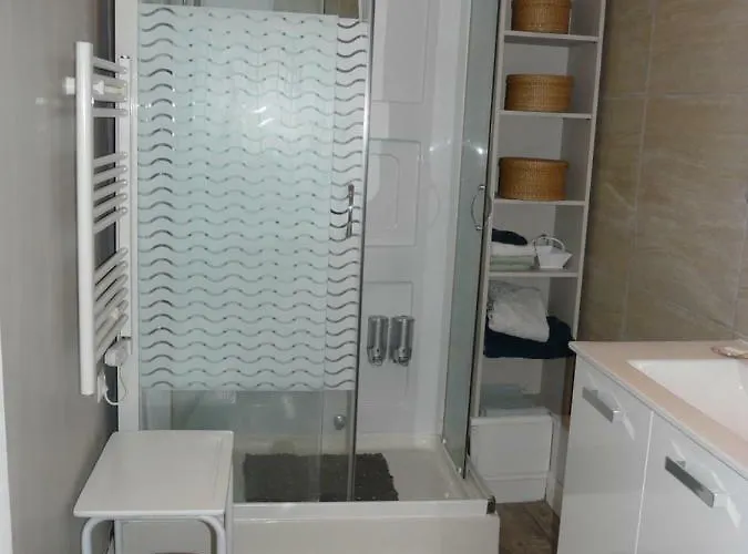 Les 7 Roches 6 Couchages * Les Eyzies