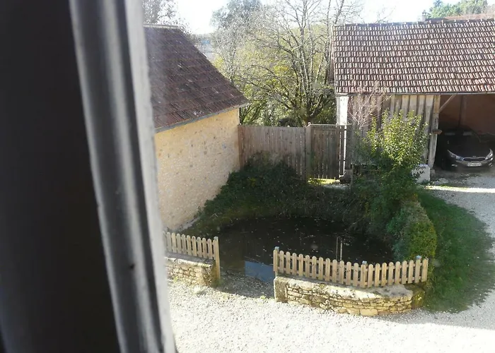 Les 7 Roches 6 Couchages Les Eyzies