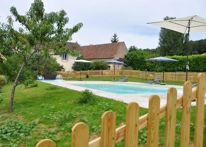 Les 7 Roches 6 Couchages Les Eyzies