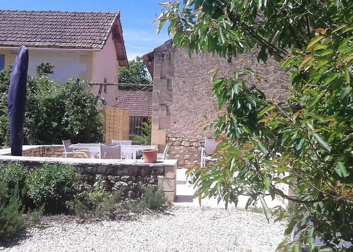 Les 7 Roches 6 Couchages Les Eyzies